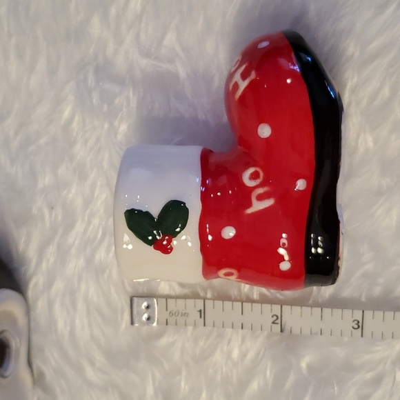 Santa Salt & Pepper Ho Ho Ho Shaker Boots - Picture 6 of 6